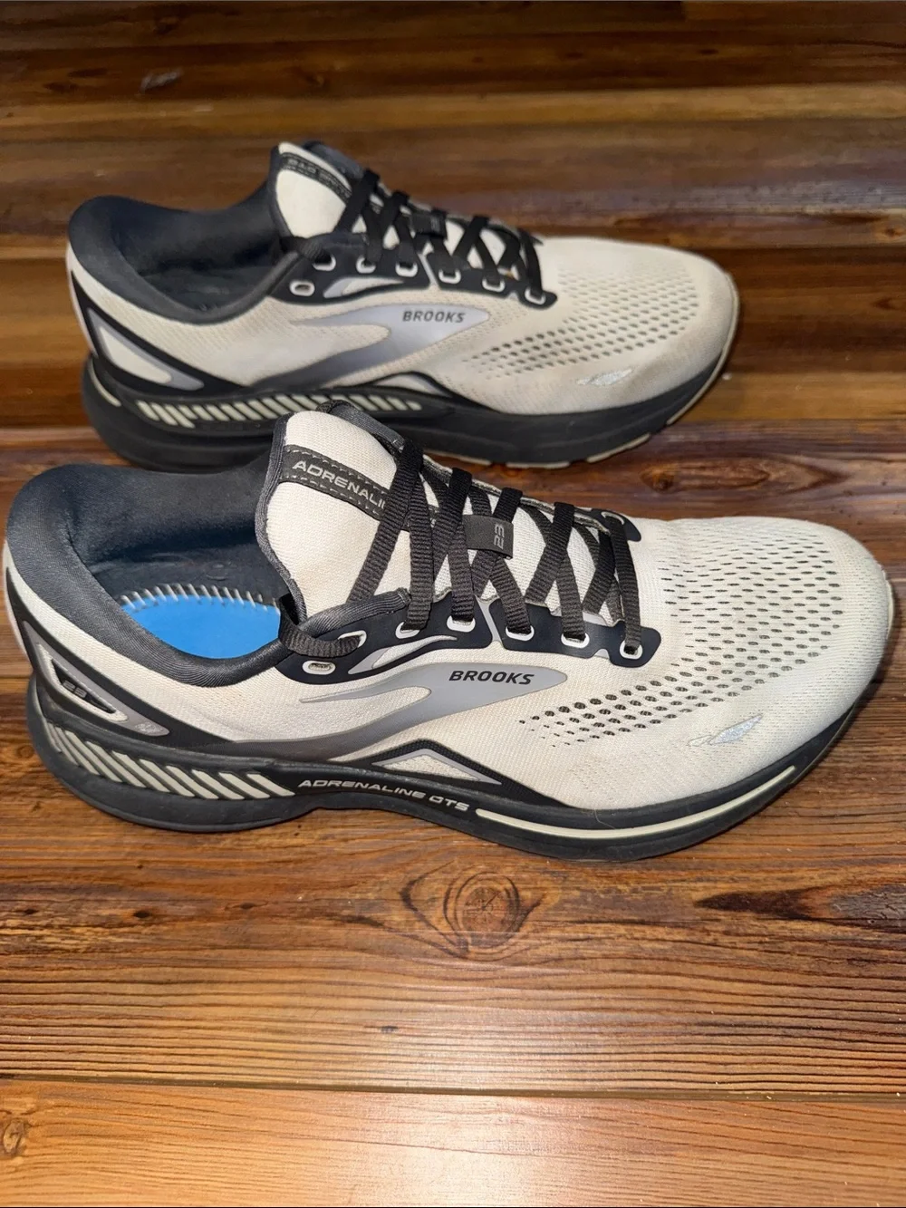Brooks Adrenaline GTS 23 4E Extra Wide | Men’s 10.5 | Gray/Charcoal | No Insoles